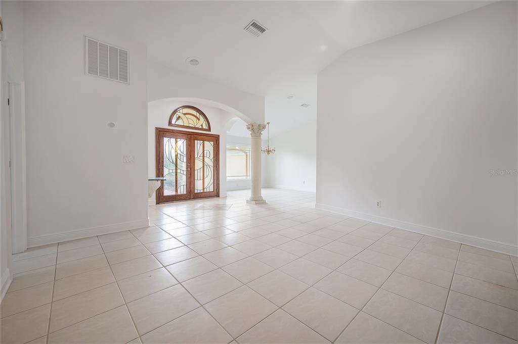 Empty room, Interior, Recessed Lighting