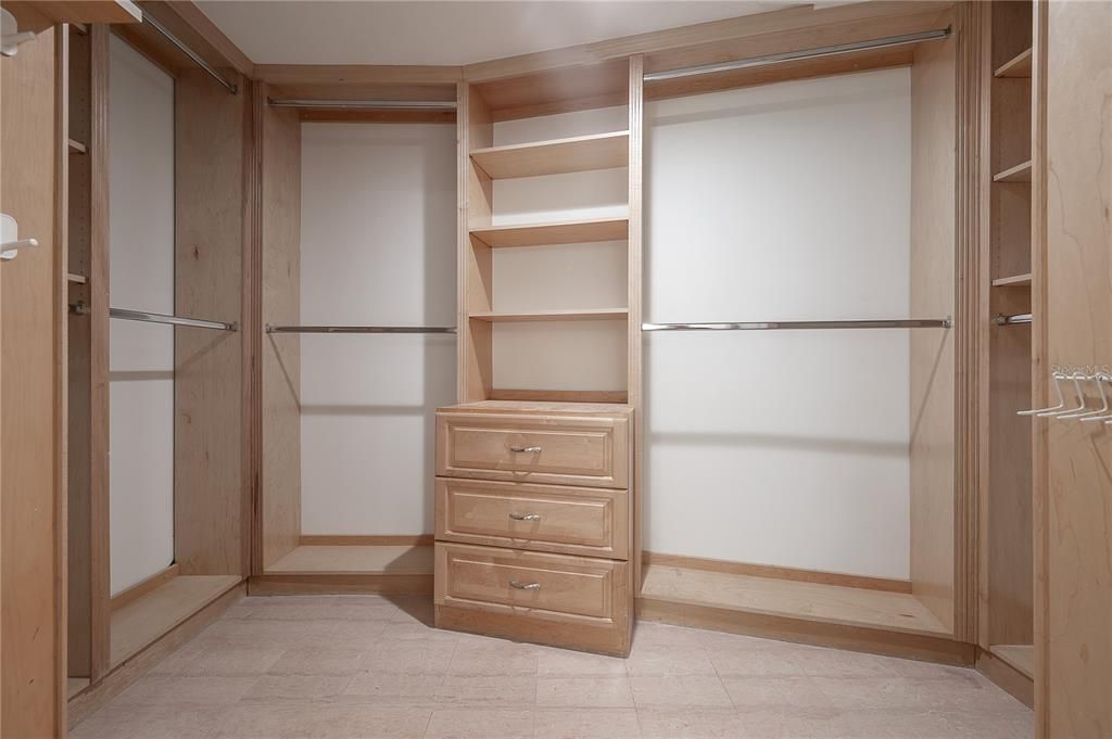 Interior, Walk-in Closets