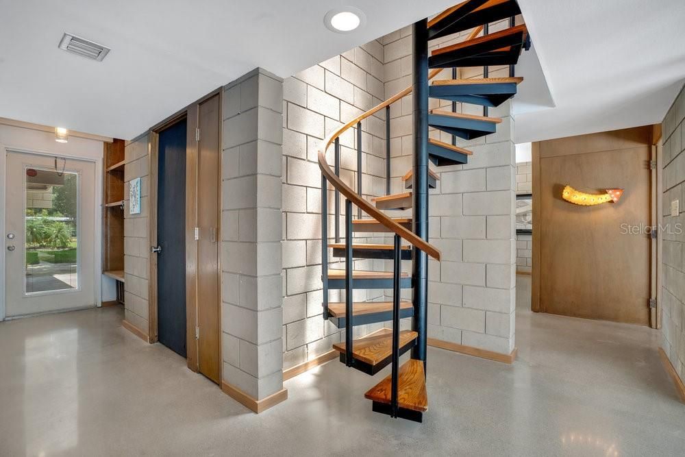 Elevator, Interior, Recessed Lighting