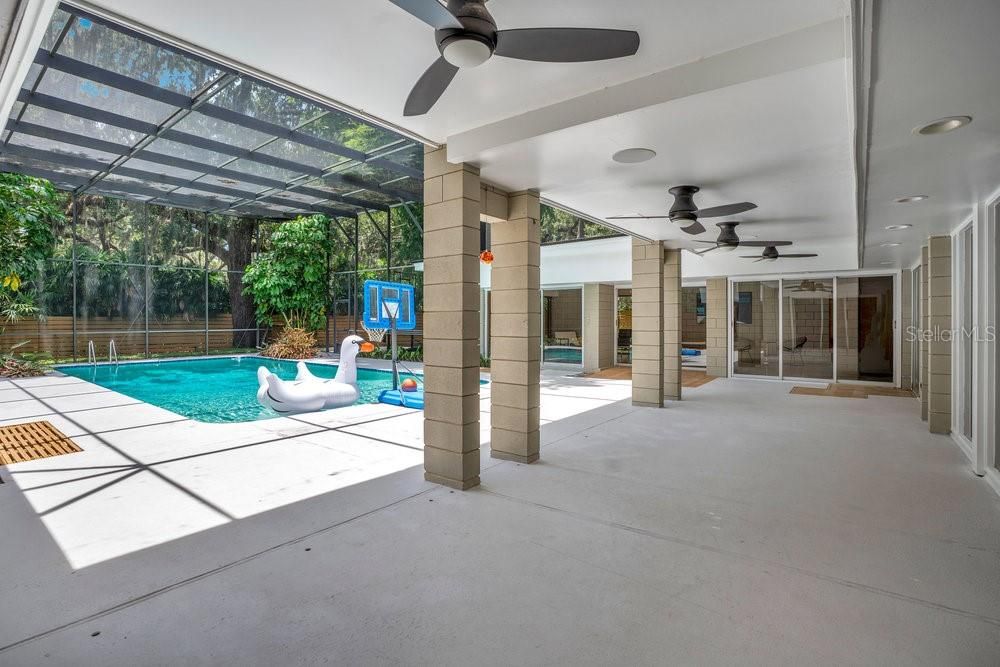 Exterior, Interior, Pool, Sun Room
