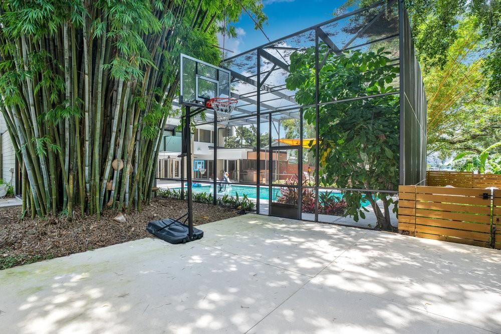 Exterior, Sun Room