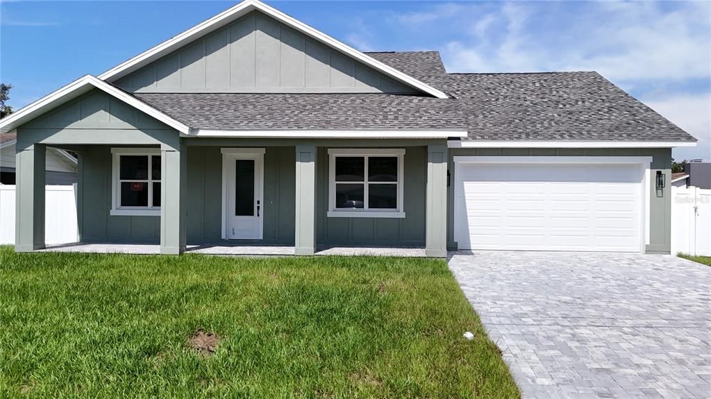 Attached, Exterior, Facade, Ranch