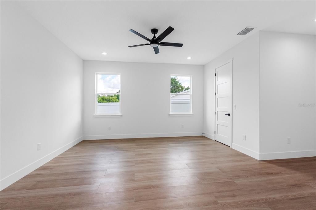 Empty room, Interior, Recessed Lighting, Wood Texture Flooring