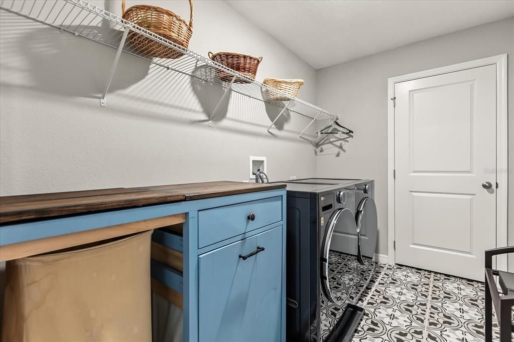 Interior, Washer