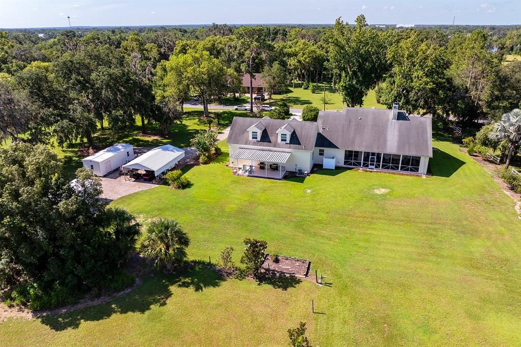 Exterior, Drone