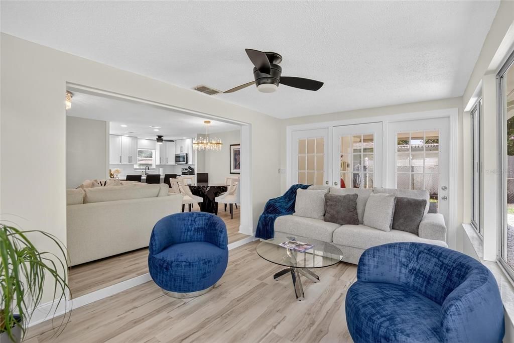 Chandelier, Dining room, Interior, Kitchen, Living room, Pendant Lights, Wood Texture Flooring