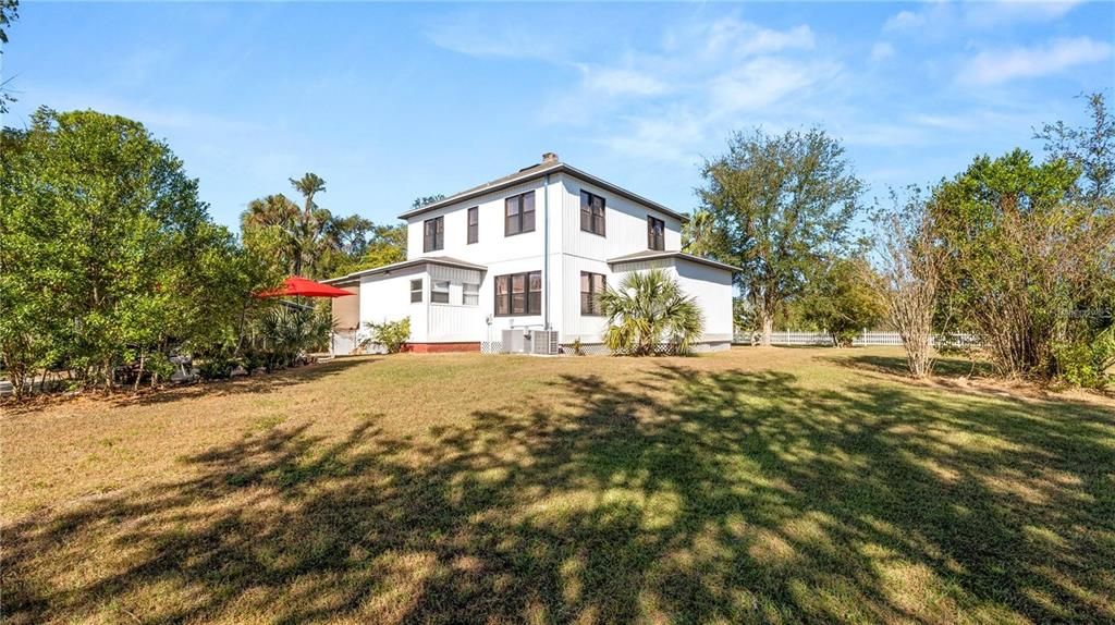 Backyard, Exterior