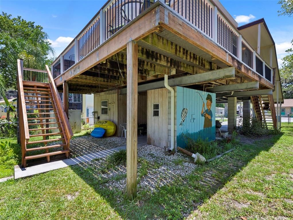 Backyard, Exterior
