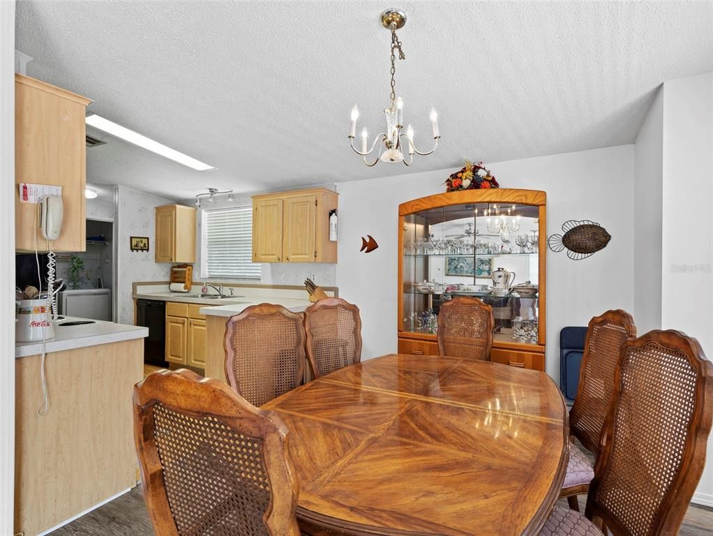 Chandelier, Dining room, Interior, Kitchen