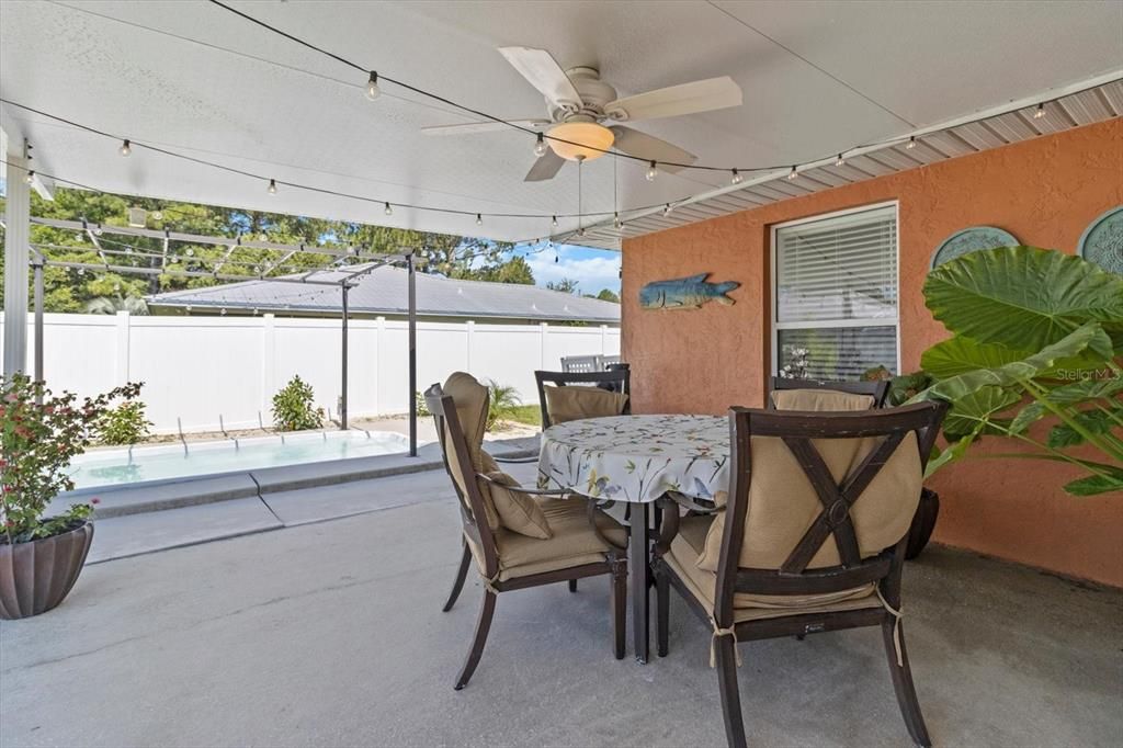 Dining room, Interior, Pool, Sun Room