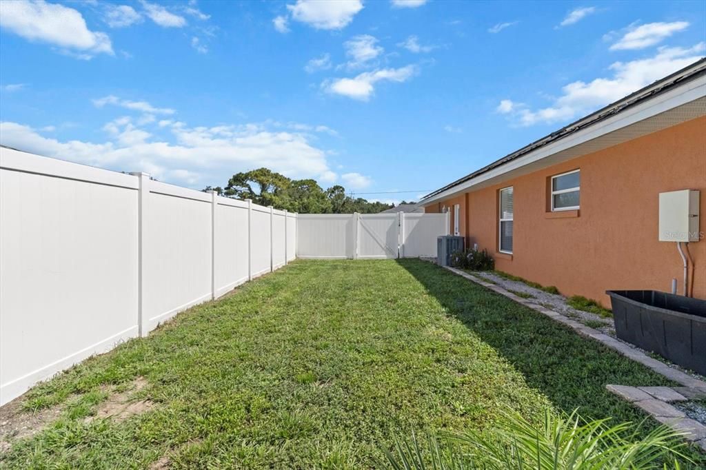Backyard, Exterior