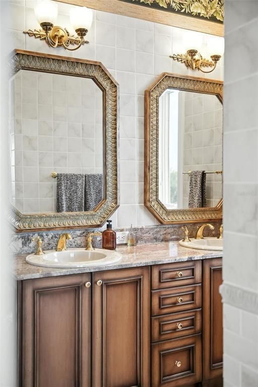 Bathroom, Dual Sink Vanities, Interior