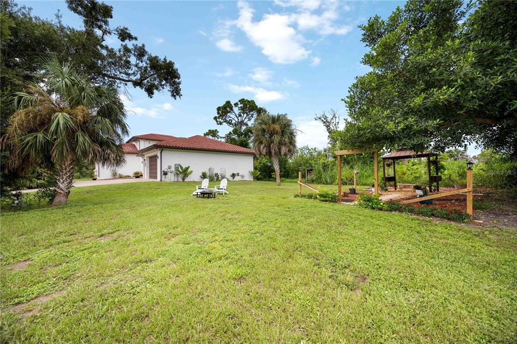 Backyard, Exterior