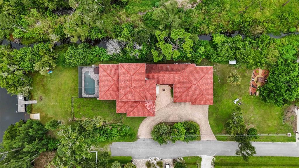 Exterior, Drone
