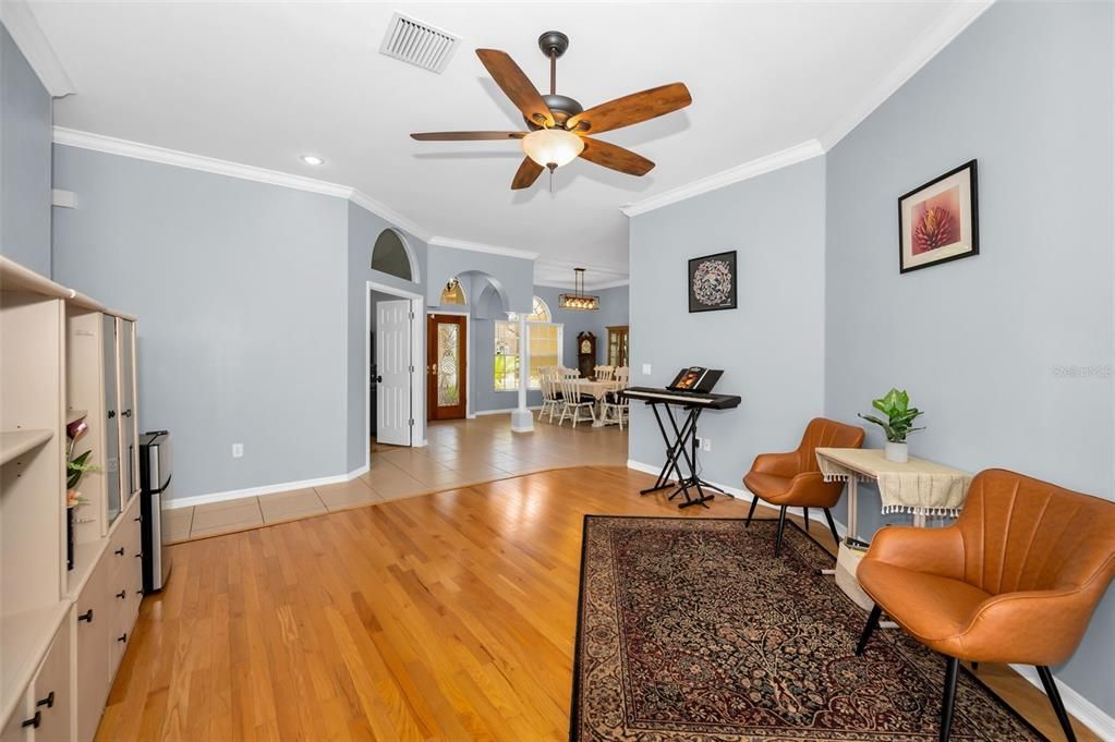 Chandelier, Dining room, Interior, Recessed Lighting, Wood Texture Flooring