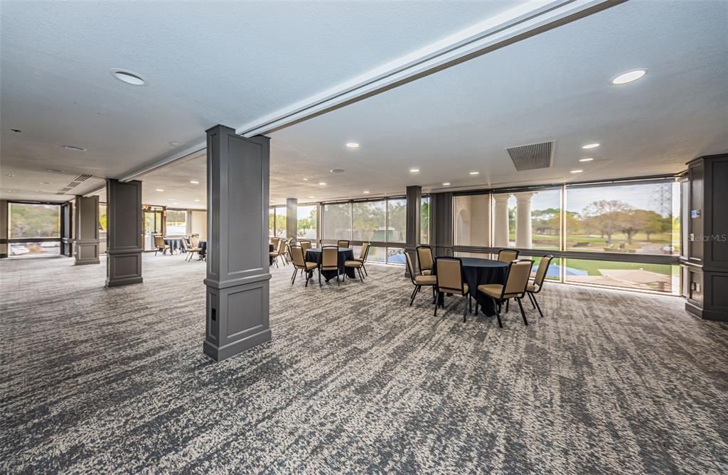 Dining room, Interior, Recessed Lighting