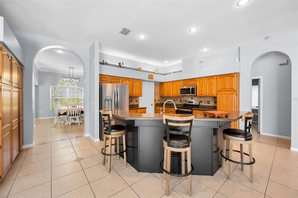 Dining room, Interior, Kitchen, Pendant Lights, Recessed Lighting, Stainless Steel Appliances