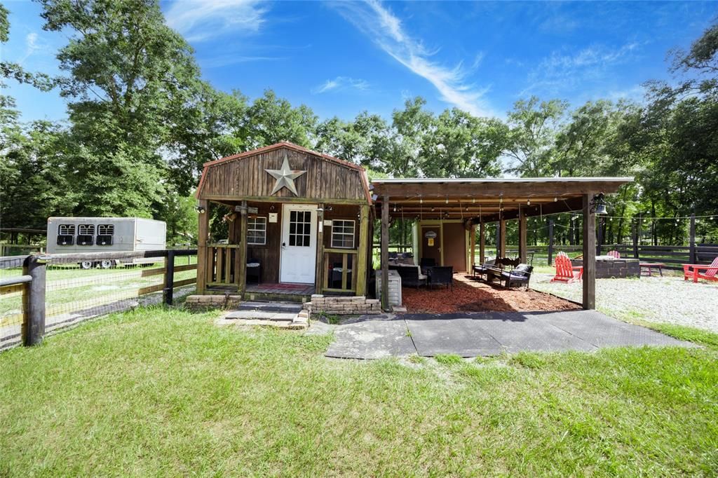 Backyard, Exterior