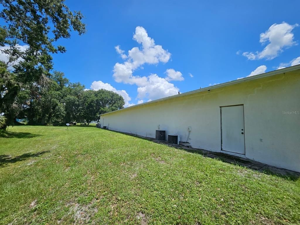 Backyard, Exterior