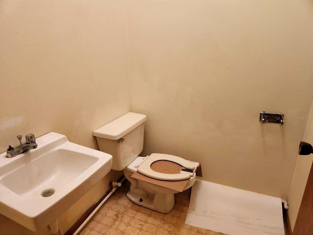 Bathroom, Interior