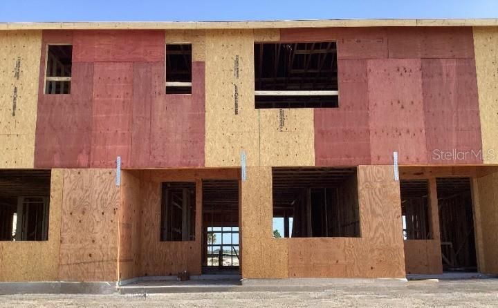 Exterior, Facade, Modern