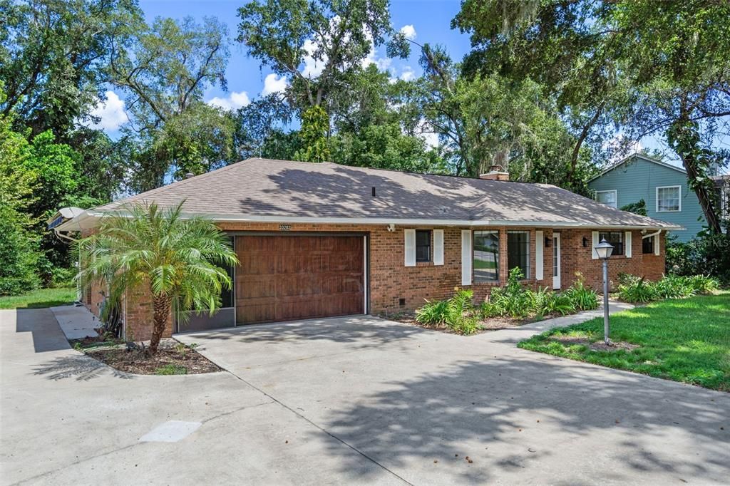 Attached, Exterior, Facade, Brick Facade, Ranch