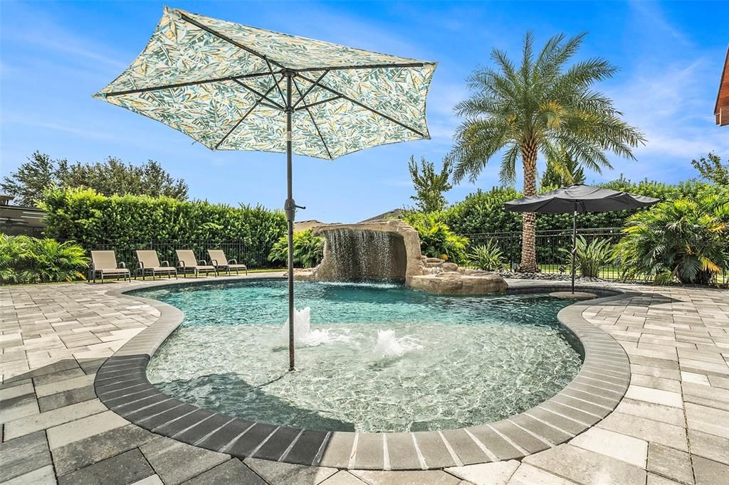 Exterior, Pool
