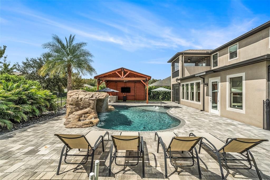 Exterior, Pool