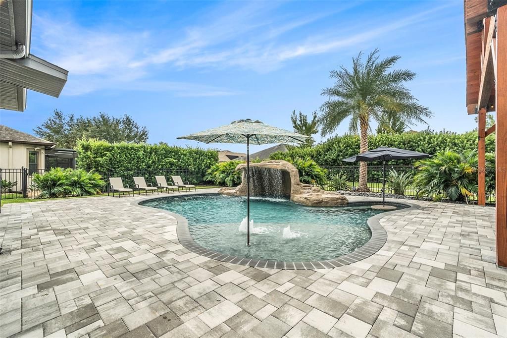Exterior, Pool