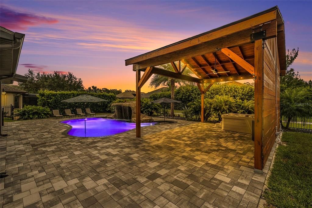 Exterior, Pool