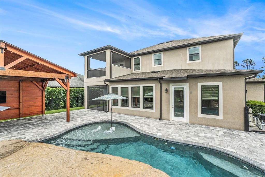 Exterior, Pool