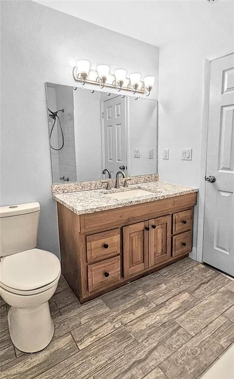 Bathroom, Dual Sink Vanities, Interior, Wood Texture Flooring