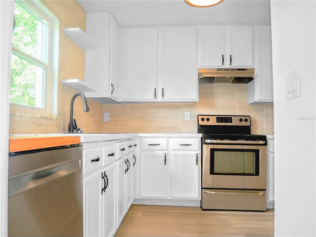 Interior, Kitchen, Stainless Steel Appliances, Wood Texture Flooring