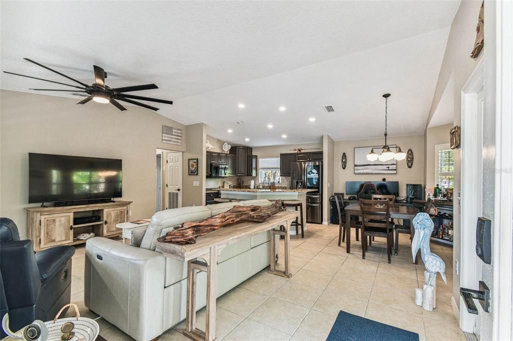 Dining room, Interior, Kitchen, Living room, Pendant Lights, Recessed Lighting, Stainless Steel Appliances