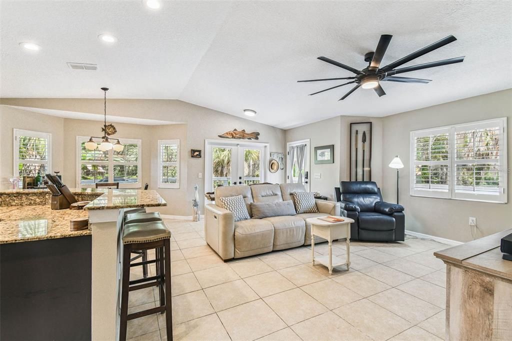 Interior, Living room, Pendant Lights, Recessed Lighting