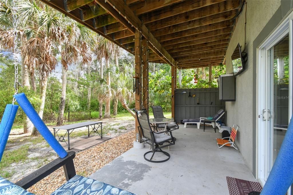 Backyard, Exterior