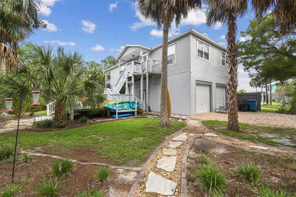 Backyard, Exterior