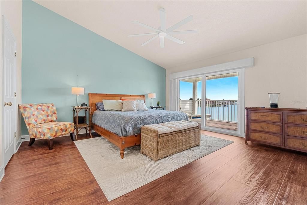 Bedroom, Interior, Water, Wood Texture Flooring