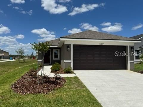 Attached, Exterior, Facade, Ranch