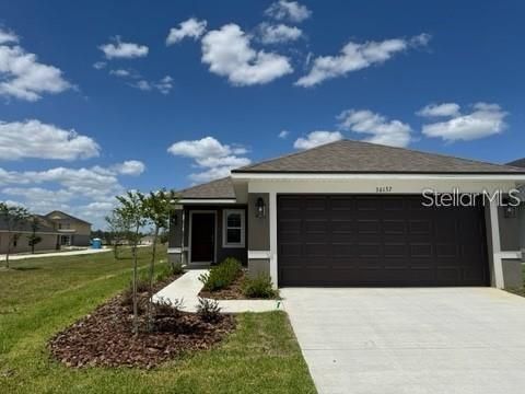 Attached, Exterior, Facade, Ranch