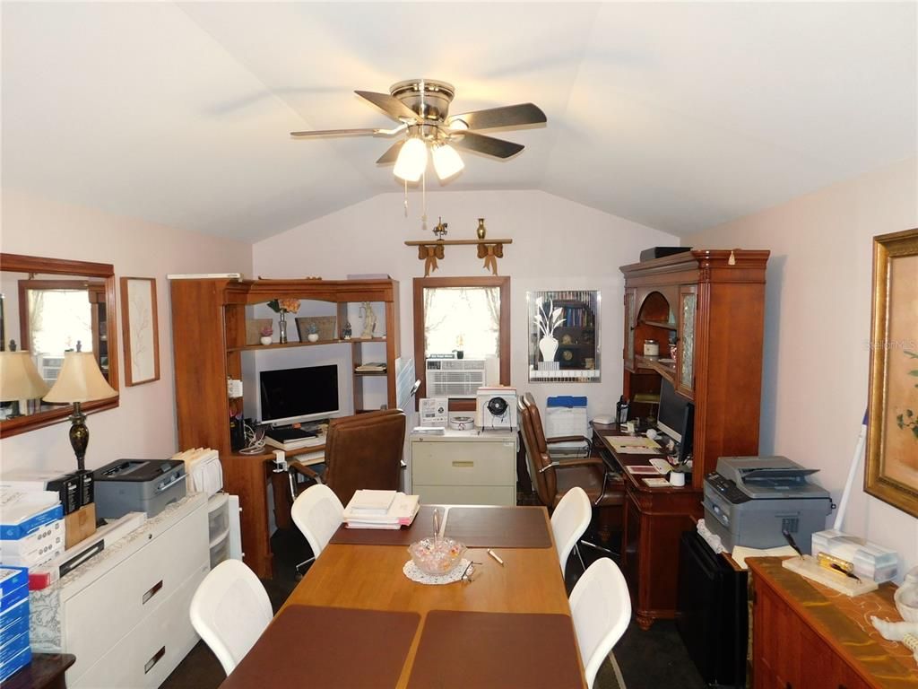 Home Office, Interior