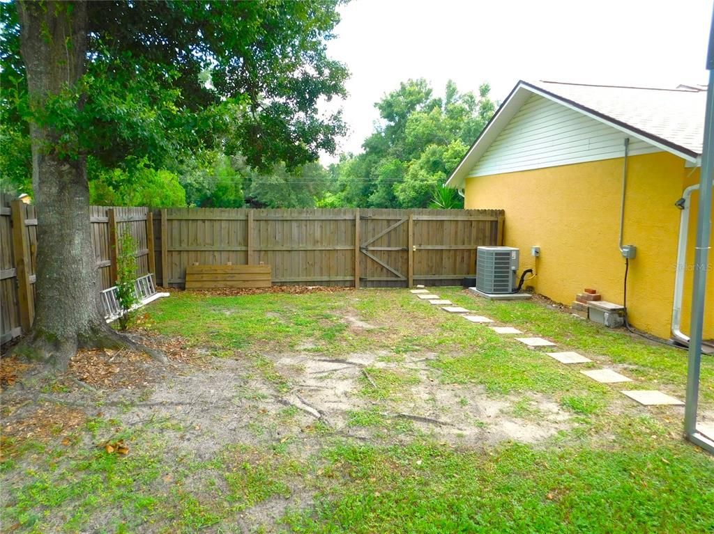 Backyard, Exterior