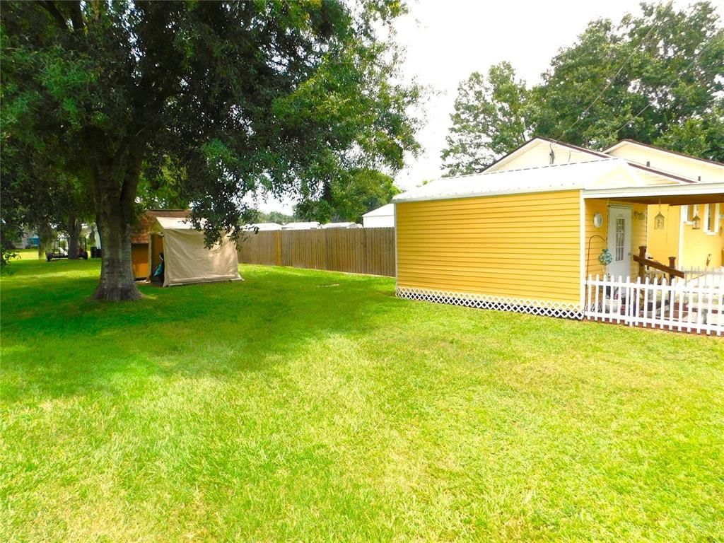 Backyard, Exterior