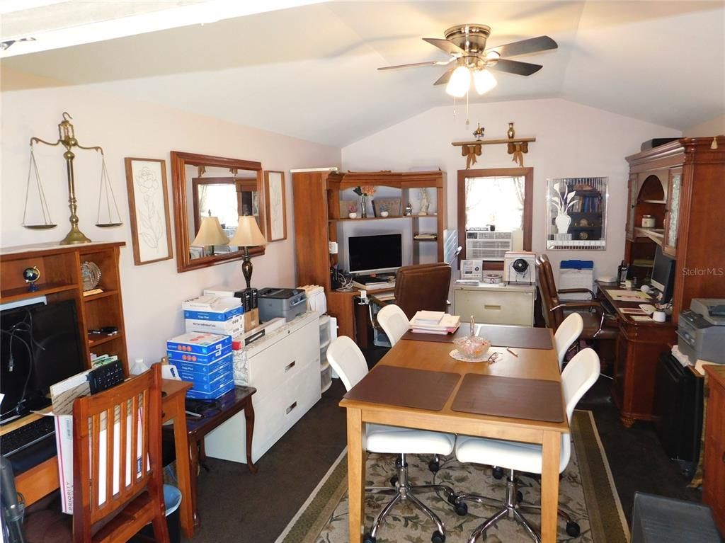 Home Office, Interior