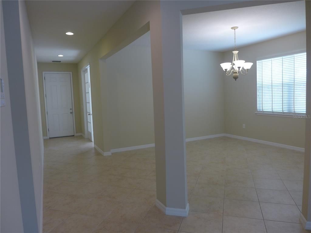 Chandelier, Empty room, Interior, Pendant Lights, Recessed Lighting