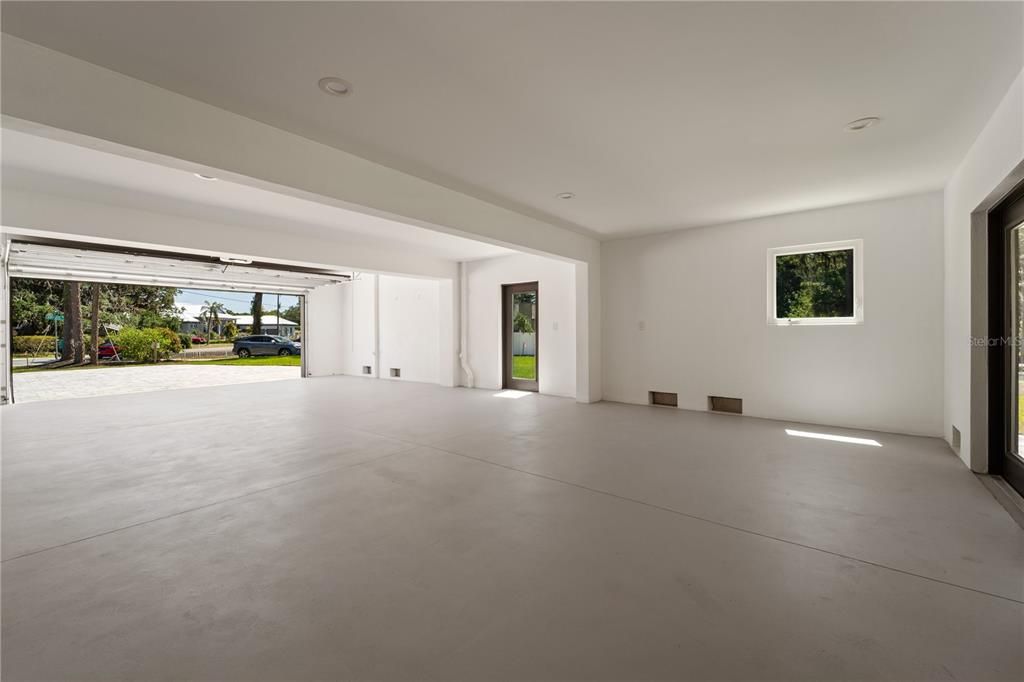 Garage, Interior