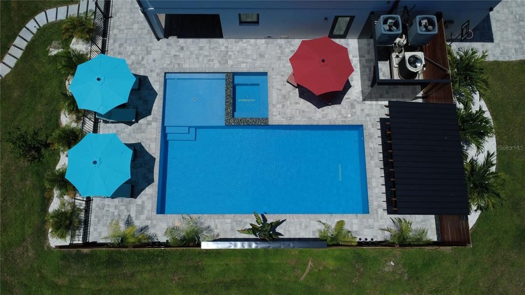 Exterior, Drone
