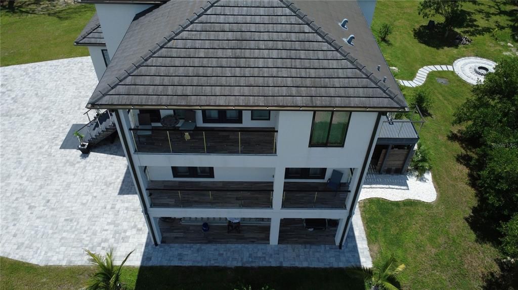 Exterior, Drone