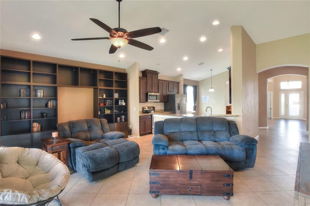 Interior, Kitchen, Living room, Pendant Lights, Recessed Lighting, Stainless Steel Appliances