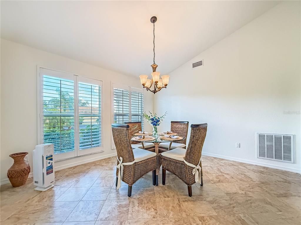 Chandelier, Dining room, Interior